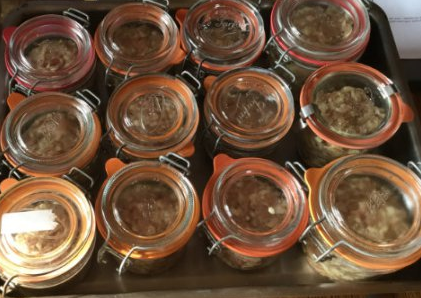 Terrine de lapin en conserve
