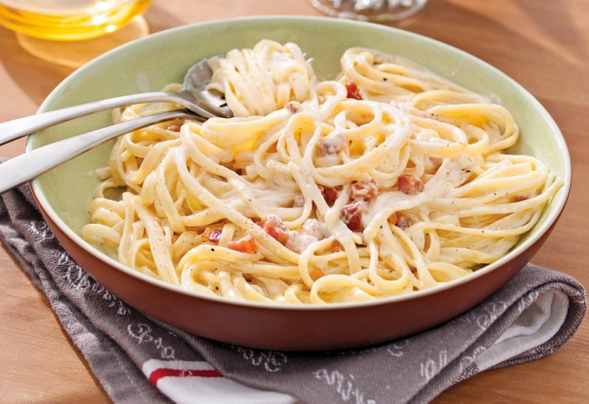 Cuisiner des pâtes à la carbonara